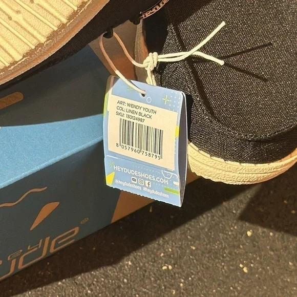 Hey Dude youth black slip ons New - Picture 3 of 5